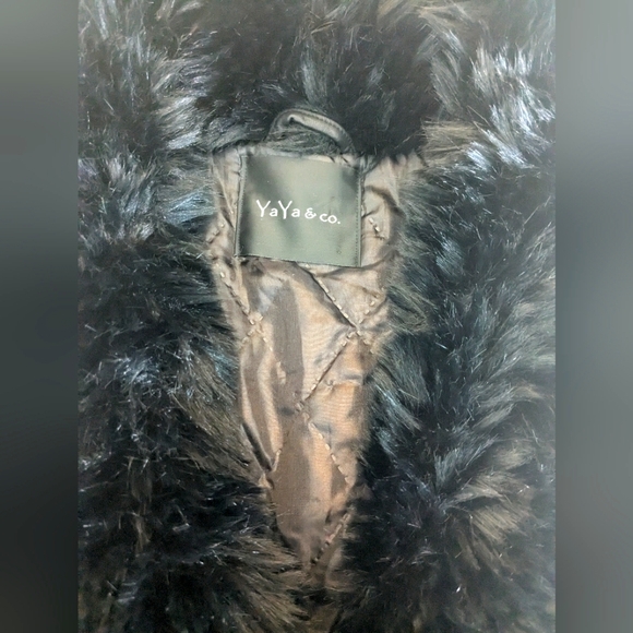 YAYA & CO Faux Fur Vest - Picture 3 of 7